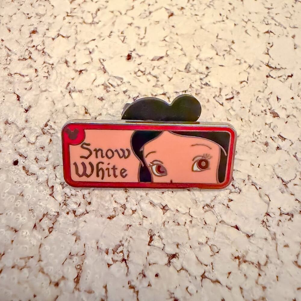 Hidden Mickey "Rear View Mirror" Series snow white